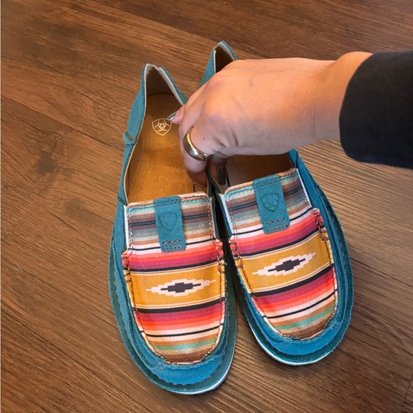 Ariat Women’s Cruiser Teal Suede Serape Southwestern Casual Shoes Size 9 - Picture 5 of 9